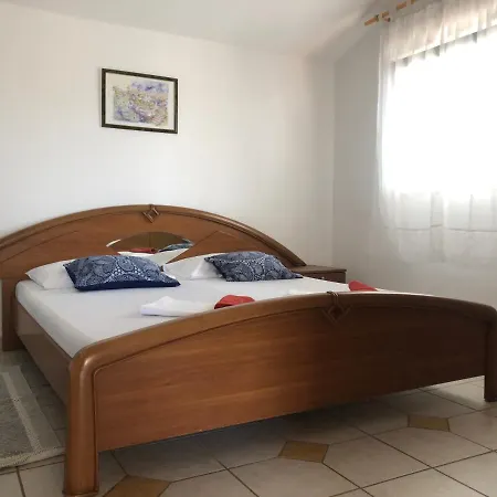 Marija Apartment Vir
