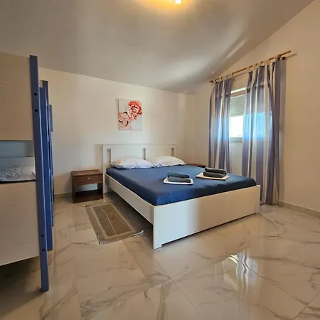 Marija Apartment Vir